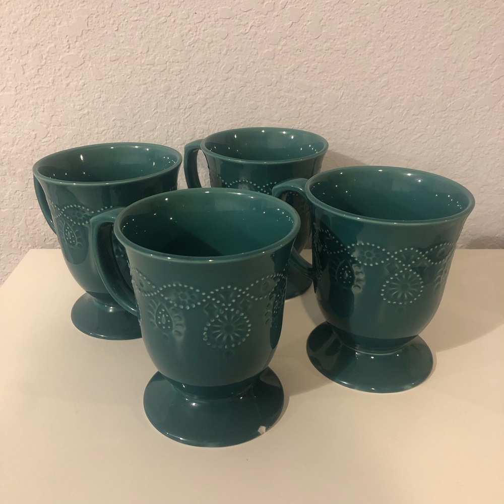 Pioneer Woman Teal Cowgirl Lace 14 Oz Pedestal Farmhouse Mugs